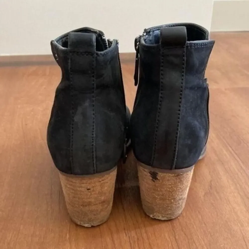 Blondo Norma Waterproof Booties Black Suede Ankle Boots Womens